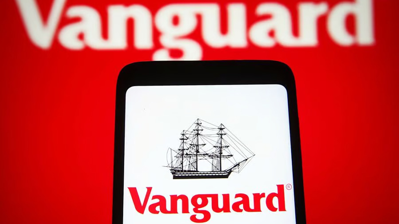 月供VOO值得嗎？S&P500 ETF懶人投資法，平均成本法如何應對市場波動